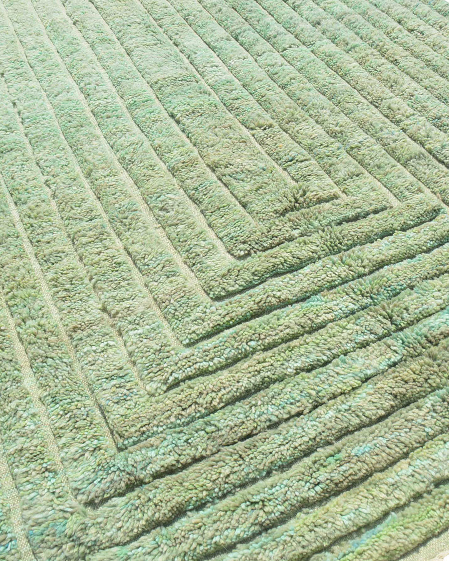Lawn 6' x 9'